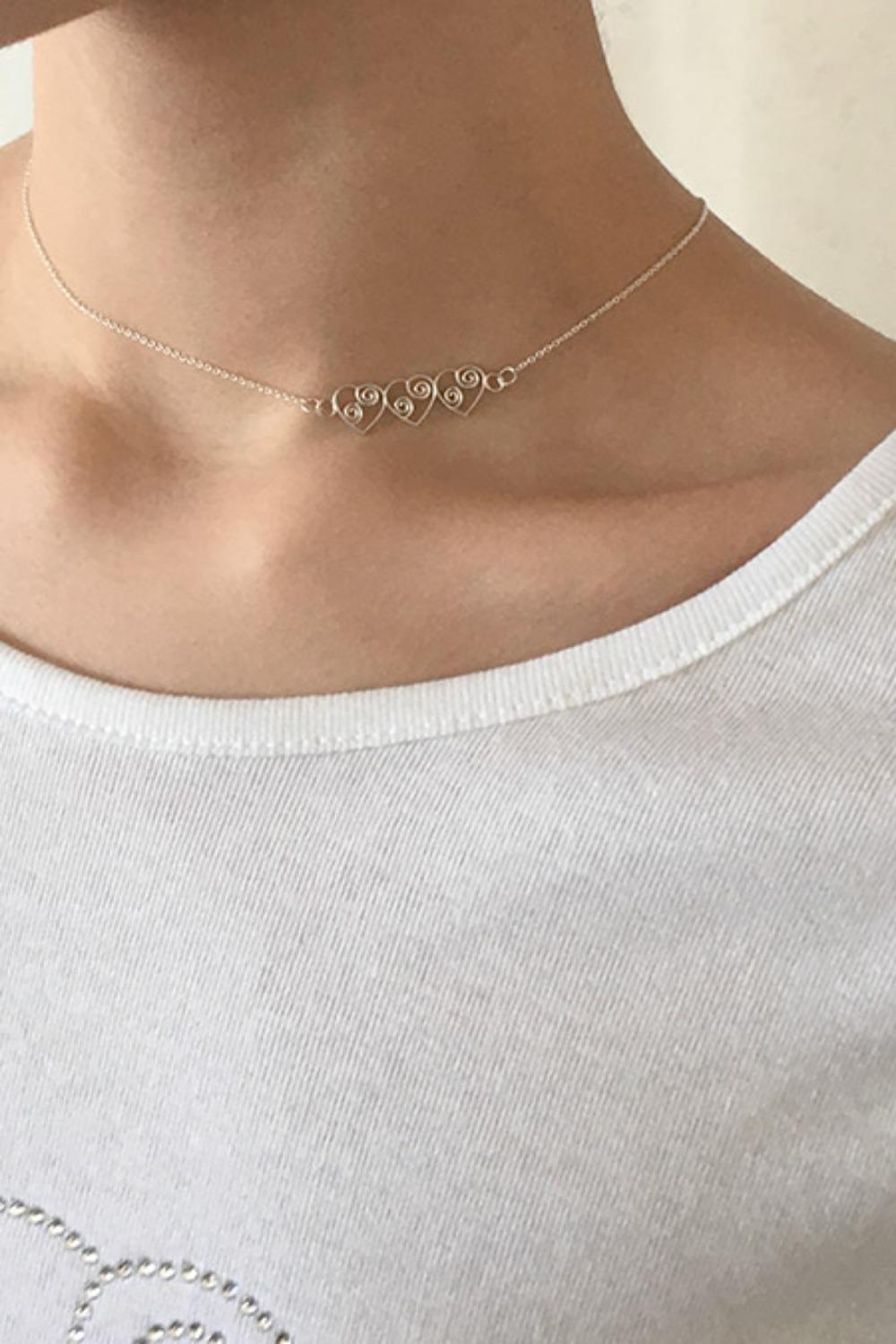 [OUR LOVE] RHYTHM TRIPLE HEART NECKLACE