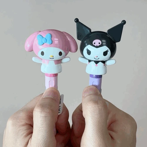 산리오 캐릭터 액션볼펜 헬로키티 시나모롤 마이멜로디 쿠로미 양 팔을 움직이는 볼펜