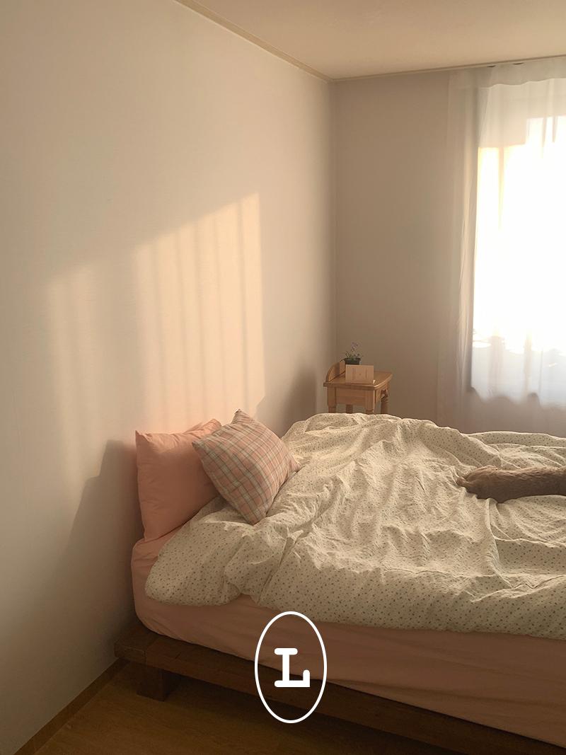 bedding cover (blue flower)