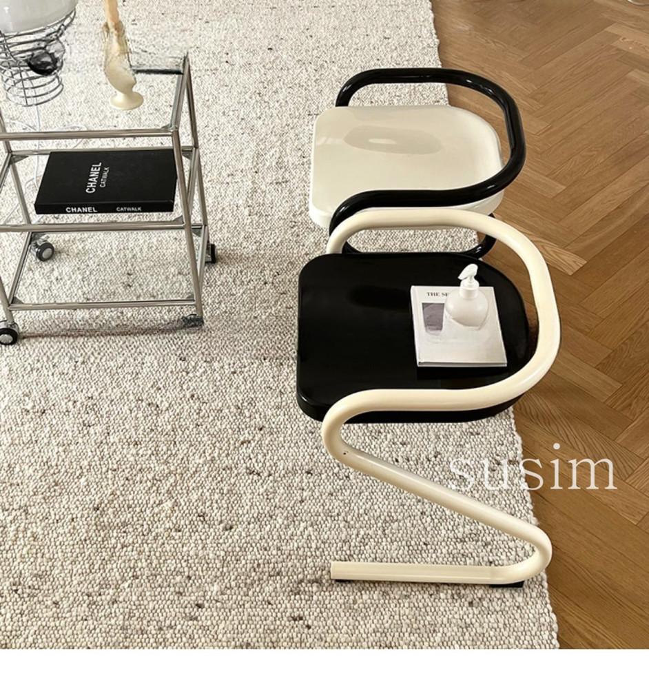 수심 모던 클래식 스툴 체어 식탁 의자 바우하우스 미드센추리 카페 인테리어 인스타 쇼룸