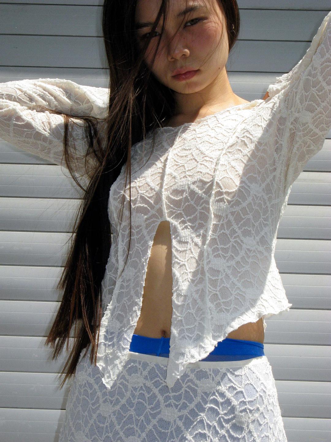 [05/27 예약배송] SPIDER  LACE HOODIE TOP