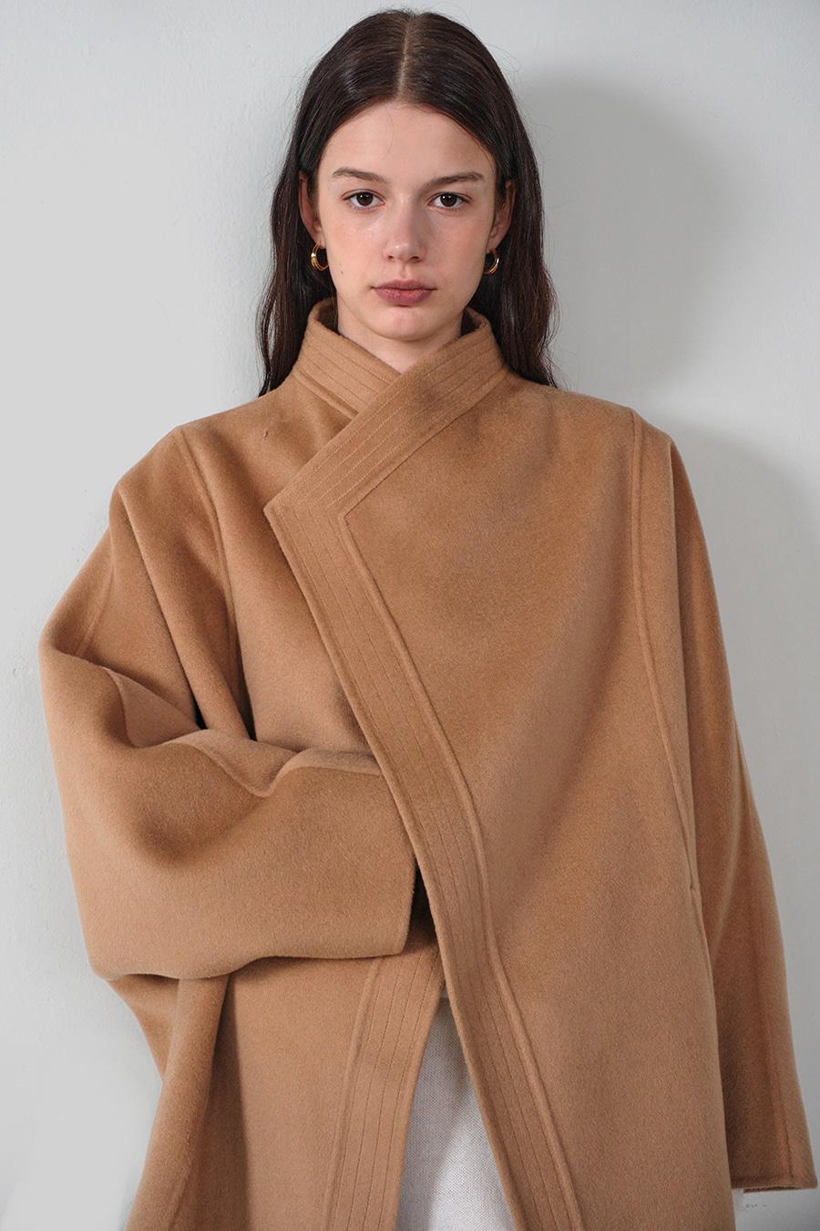 르에 하이넥 코트