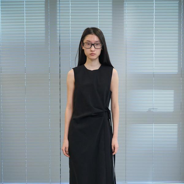 Gathered Waist Dress (Black)
