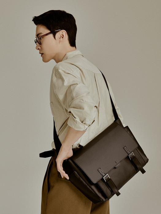 Polygon double belted LG flap messenger black