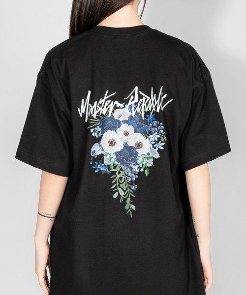 무브먼트 플라워 미드나잇블루 티셔츠 블랙