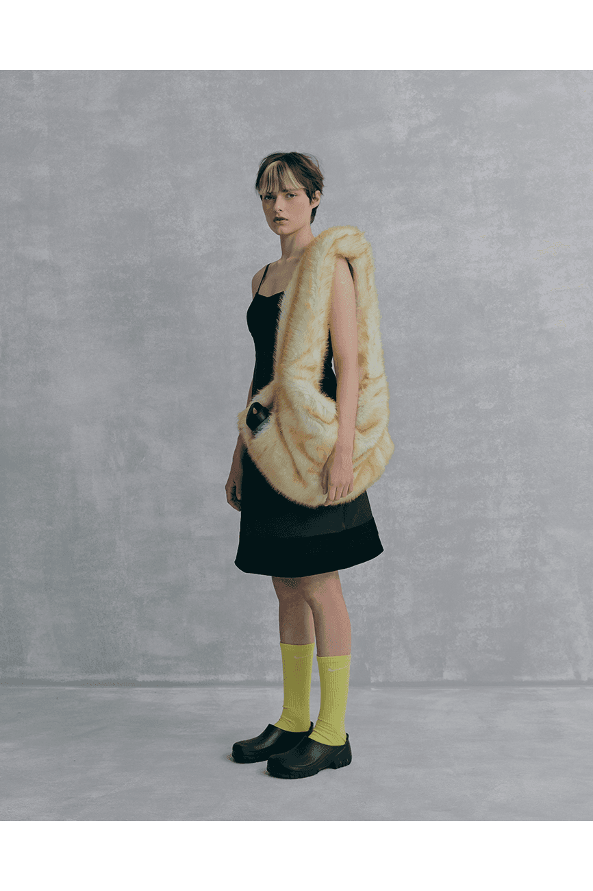 Velvet Ribbon Sleeveless Dress [BLACK]