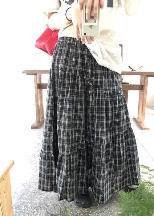 로테 체크 프릴 롱 스커트