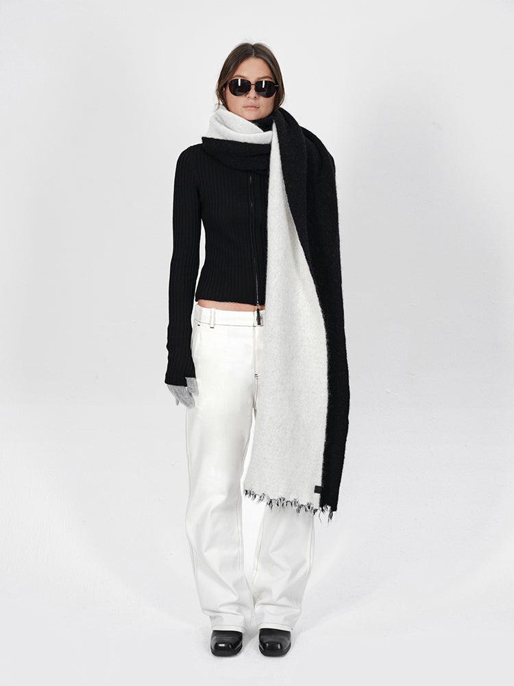 The Two-way Color Block Scarf - One Size / BLACK & WHITE