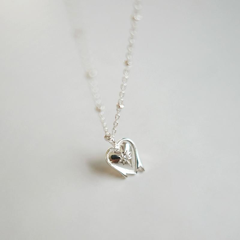 [아몬즈 단독] Sparkle melting heart pendant
