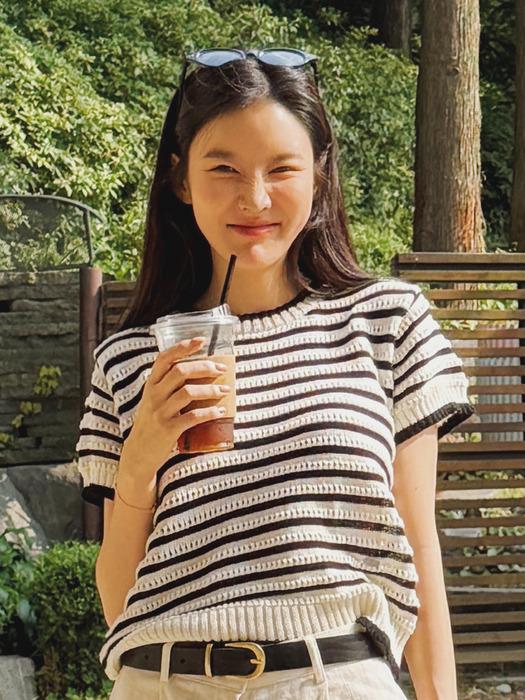 펀칭 스트라이프 하프 슬리브 니트 블랙 VW514