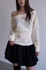 Snap Button Off-shoulder Tee (2c)