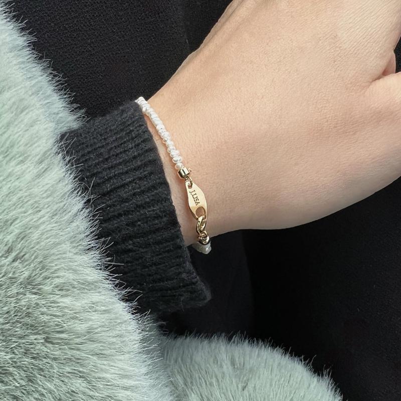 'The rose' pearl bracelet 1