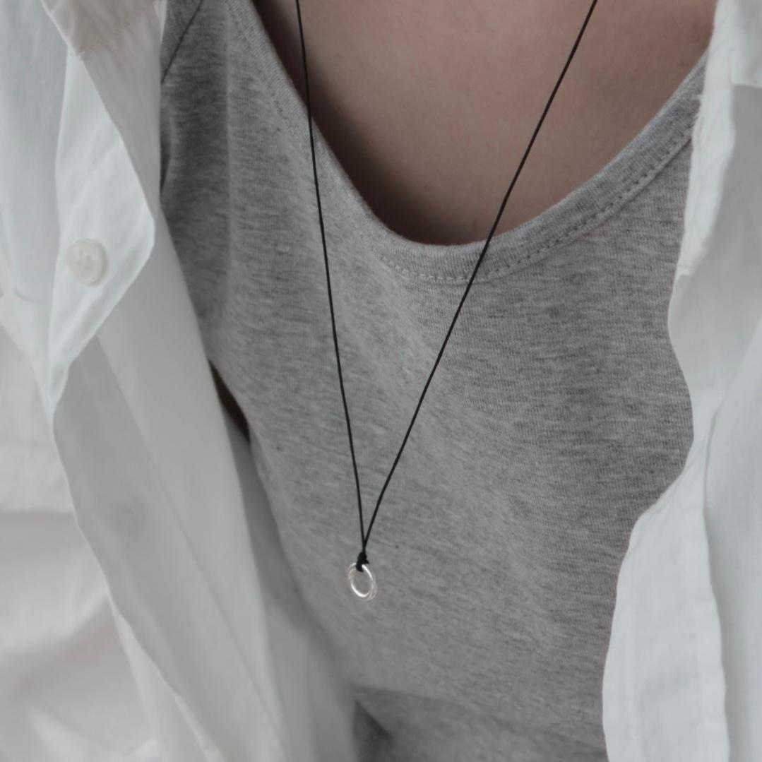 Dal strap necklace
