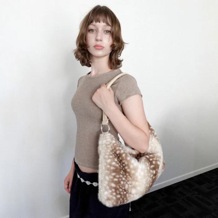 Mella fur shoulder bag_deer