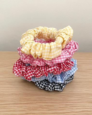 tartan scrunchy