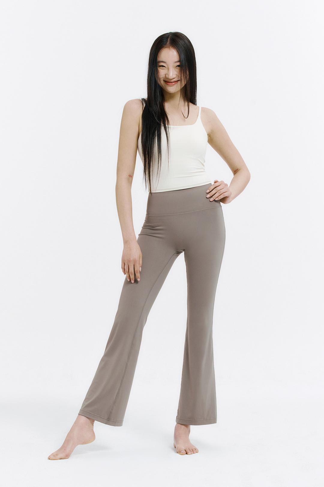 브리즈 하이라이즈 포켓 플레어팬츠 (Sand Brown)