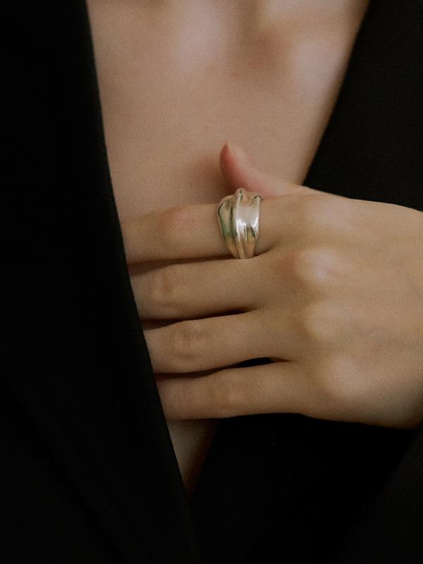 LEAF BOLD RING