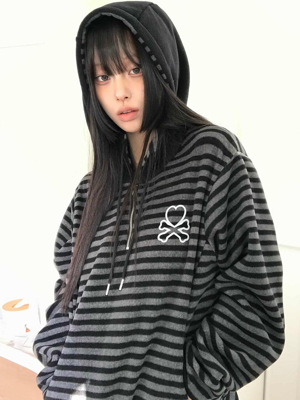 [12/08 예약배송] EV HALF ZIP FLEECE HOODIE(BLACK)