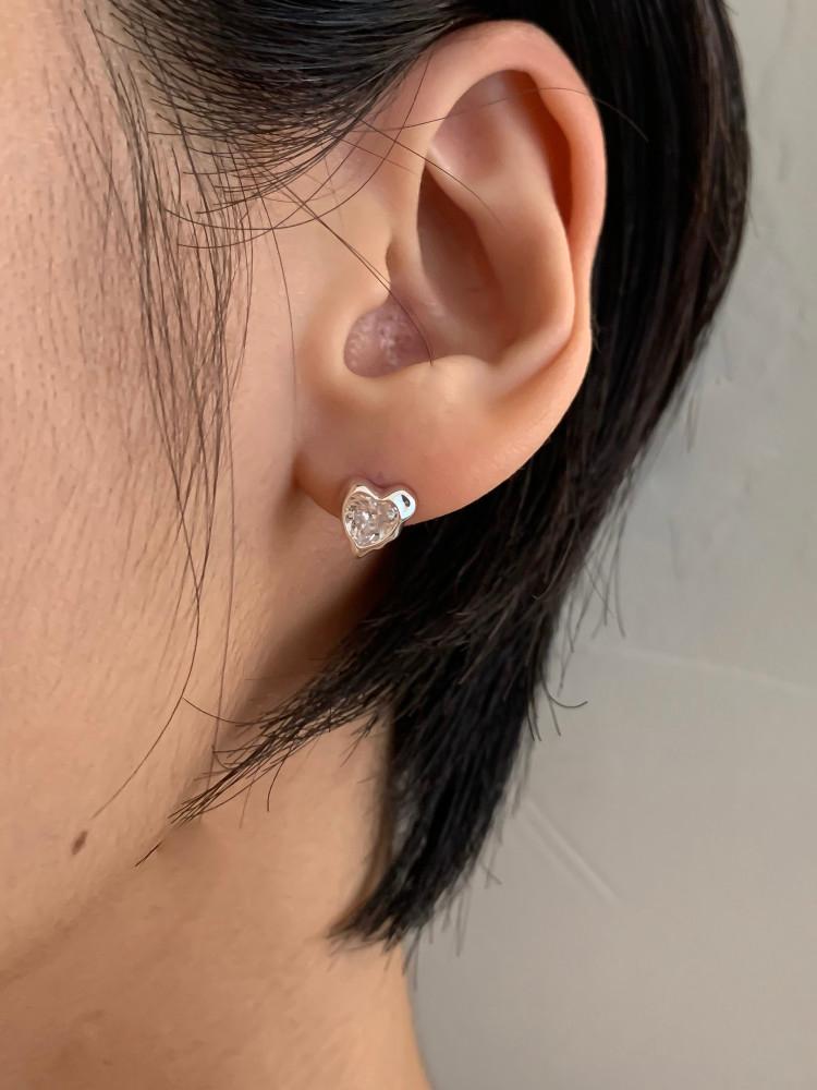 실버925 멜팅 하트 큐빅 은 귀걸이 - 그리핑 18k골드