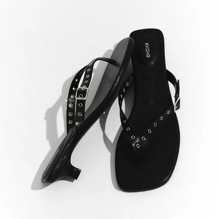 EYELET KITTEN FLIP-FLOP / BLACK