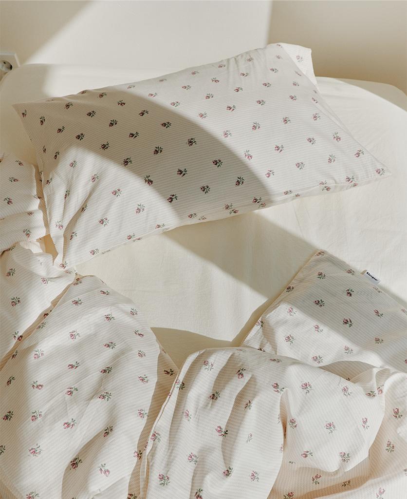 Lily Bedding