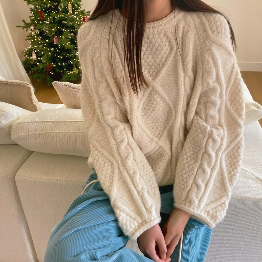 모엔 꽈배기 라운드넥 피셔맨 니트 겨울 케이블 루즈핏 스웨터