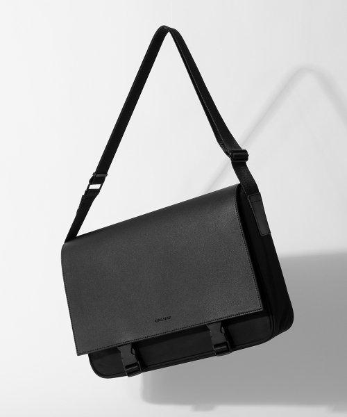 커렌트 레귤러 메신저백 342