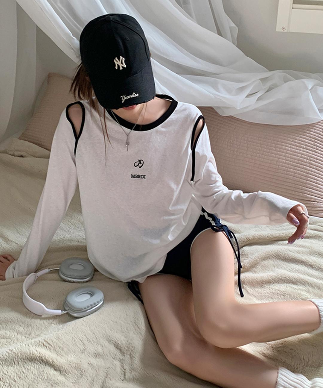 *봄신상* [꾸안꾸 아이템] 데일리 로고 자수 배색 어깨 트임 포인트 라운드넥 긴팔 긴소매 티 탑 티셔츠 Z-SSC 8256