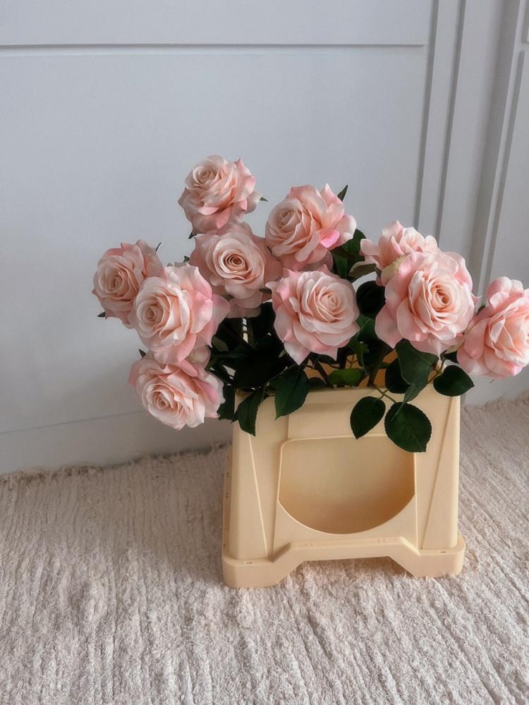 모닝버드 만개한 장미 조화 실크플라워 가짜꽃