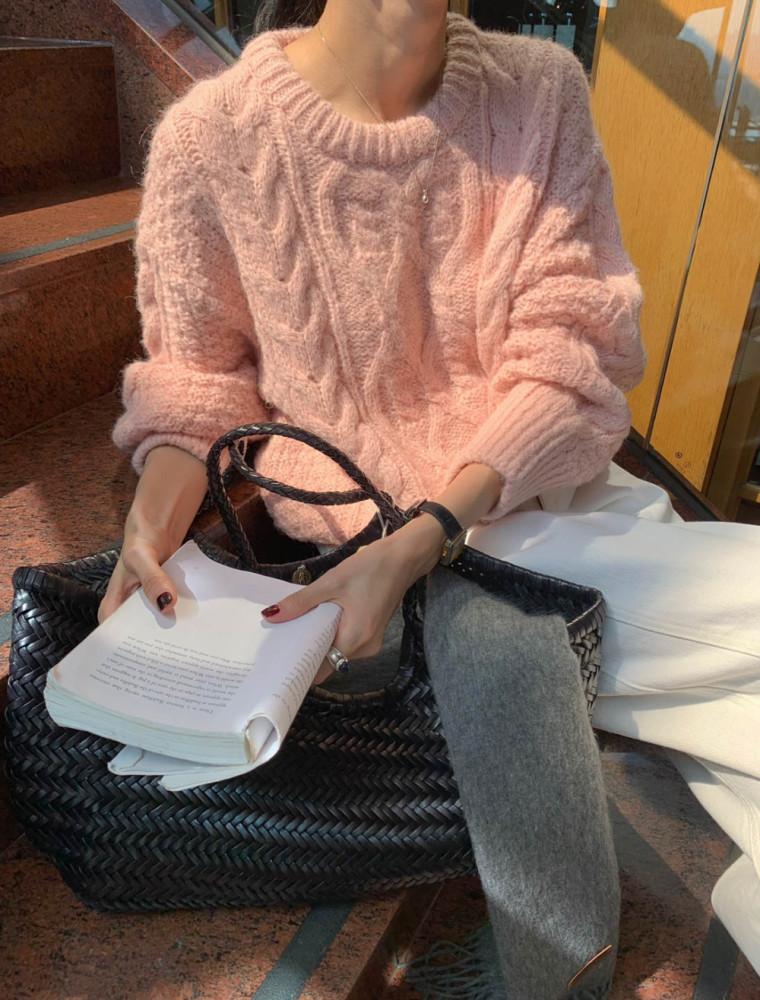 (핑크 아이 당일)시그니처 라이크 울 꽈배기 니트 알파카 니트 소프트무드