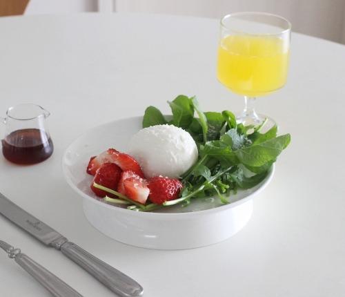 화이트 굽 디저트 접시