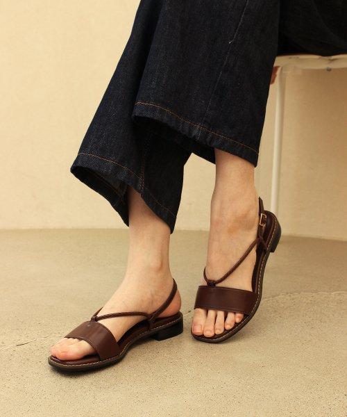 라운드 로프 스퀘어토 샌들 (BROWN)