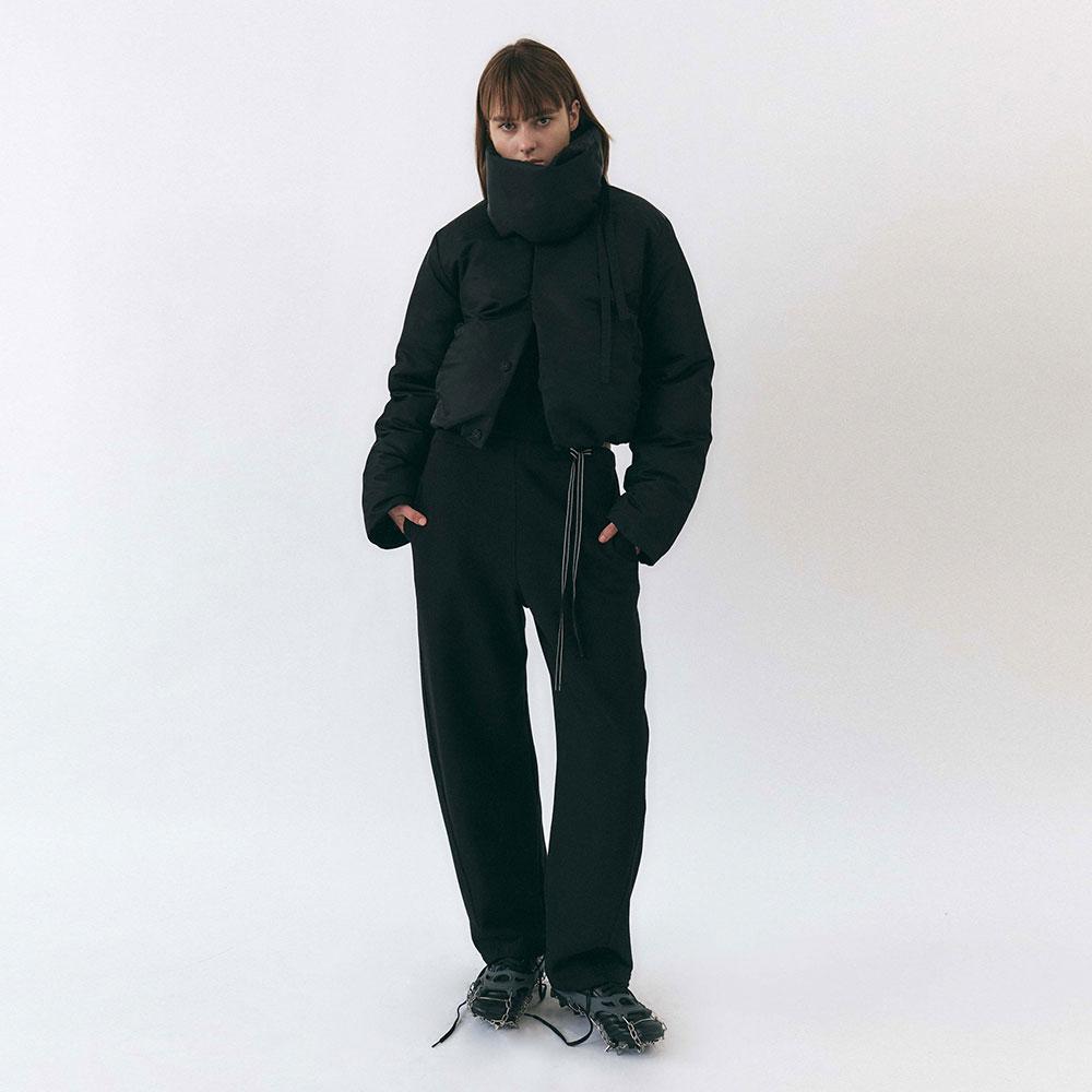 Lea Goose Jumper (Black)