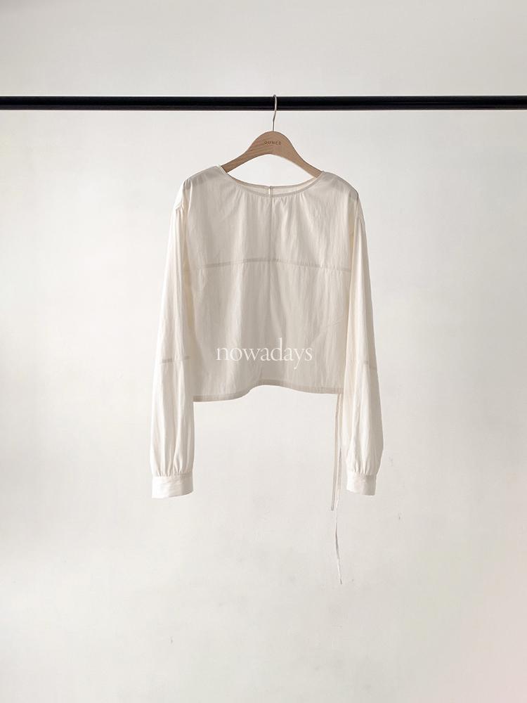 나우어데이즈 당일 / OUNCE 온스 에떼 블라우스 긴팔 라운드 스트링 크롭 bl