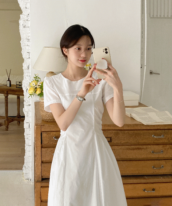 라일라 셔링 핀턱 원피스