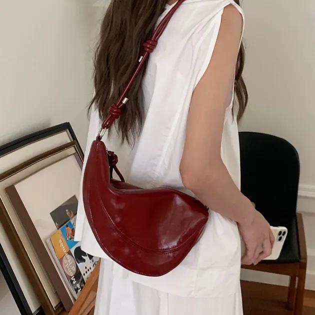 (신상) 복주머니 숄더백 🚚당일출고🚚 🙋4color🙋(블랙, 레드, 실버, 아이보리)