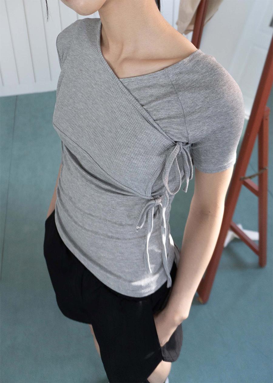 우화 LAYERED GOLGE HALF T