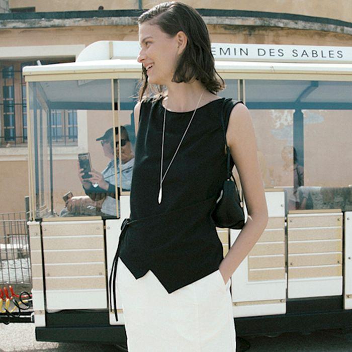 [BLACK 단독] Sleeveless Wrap Jersey Blouse SW5ME297_3color