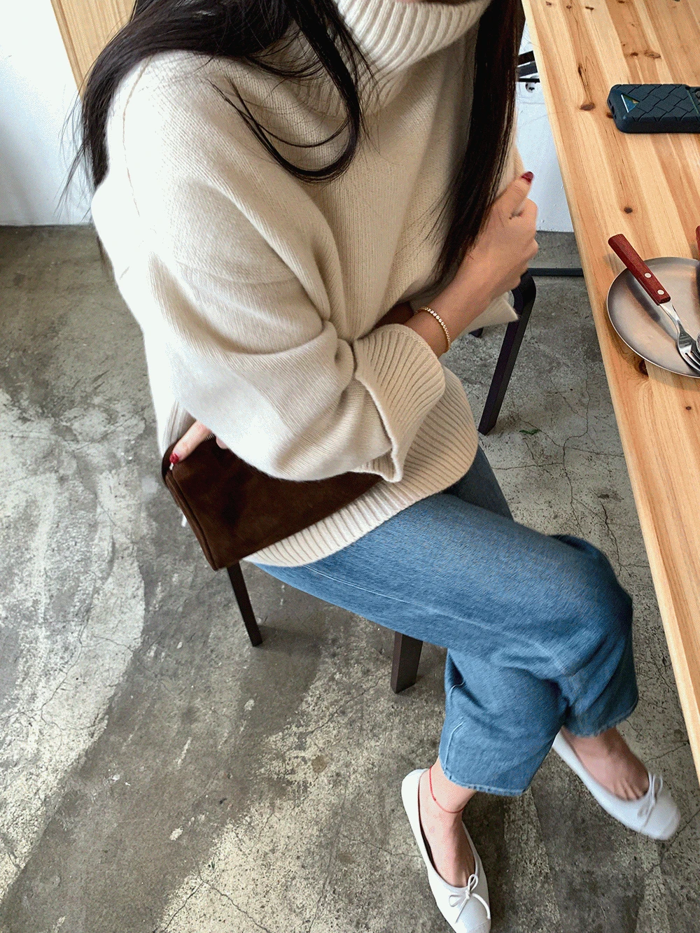 캐시미어 터틀 슬릿 니트