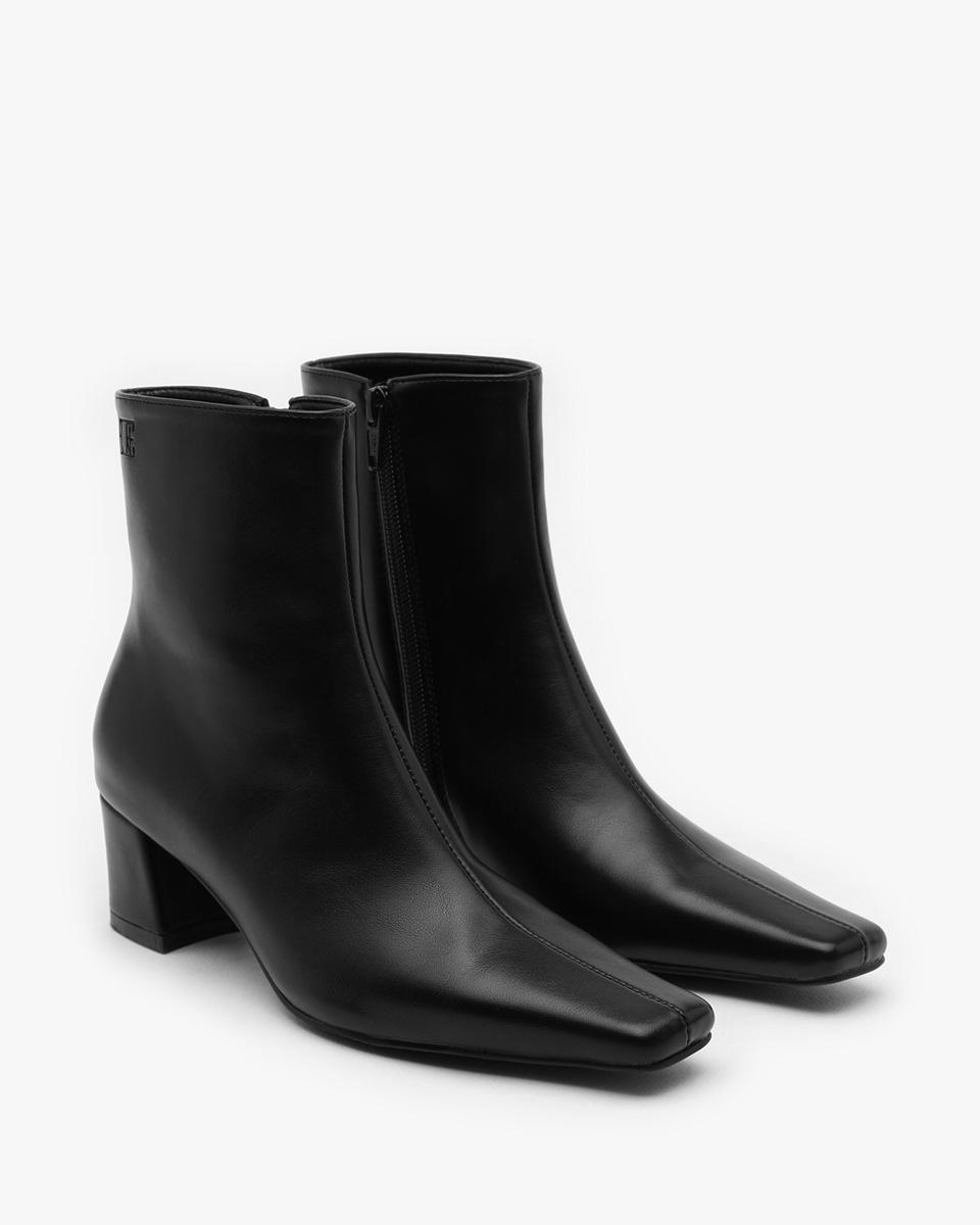 KHAI Ankle Boots_Black