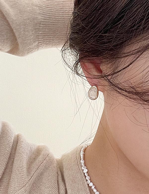 [무배] 어텀 아워 물방울 볼드 스터드 귀걸이