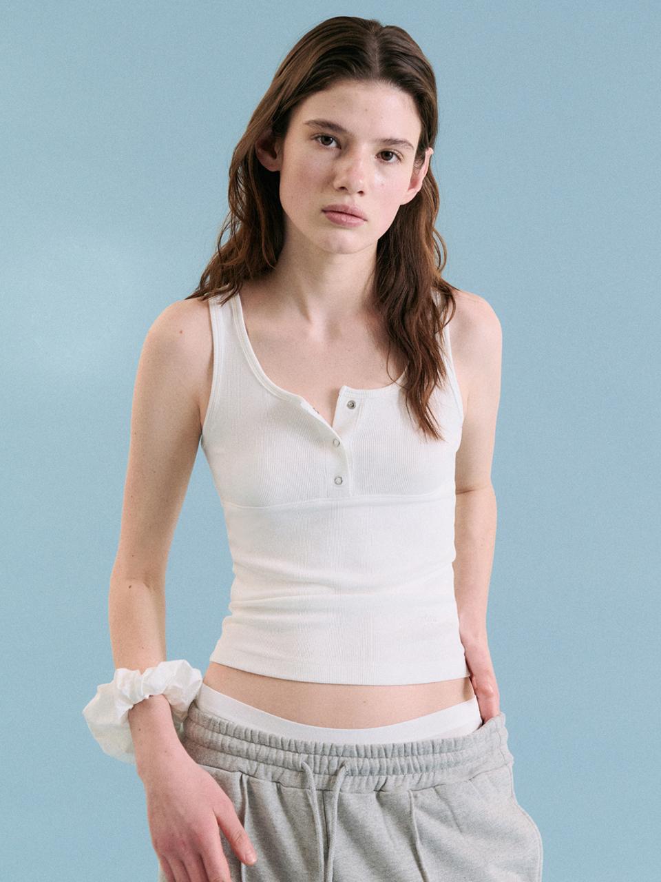 NUBASIC BUTTON SLEEVELESS WHITE