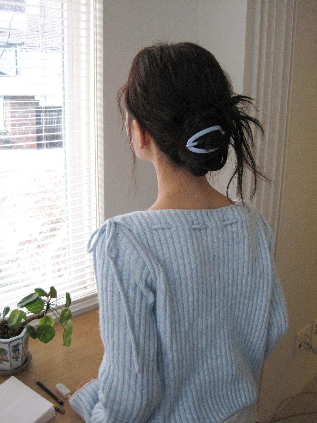 Must Hair pin (Sky Blue)