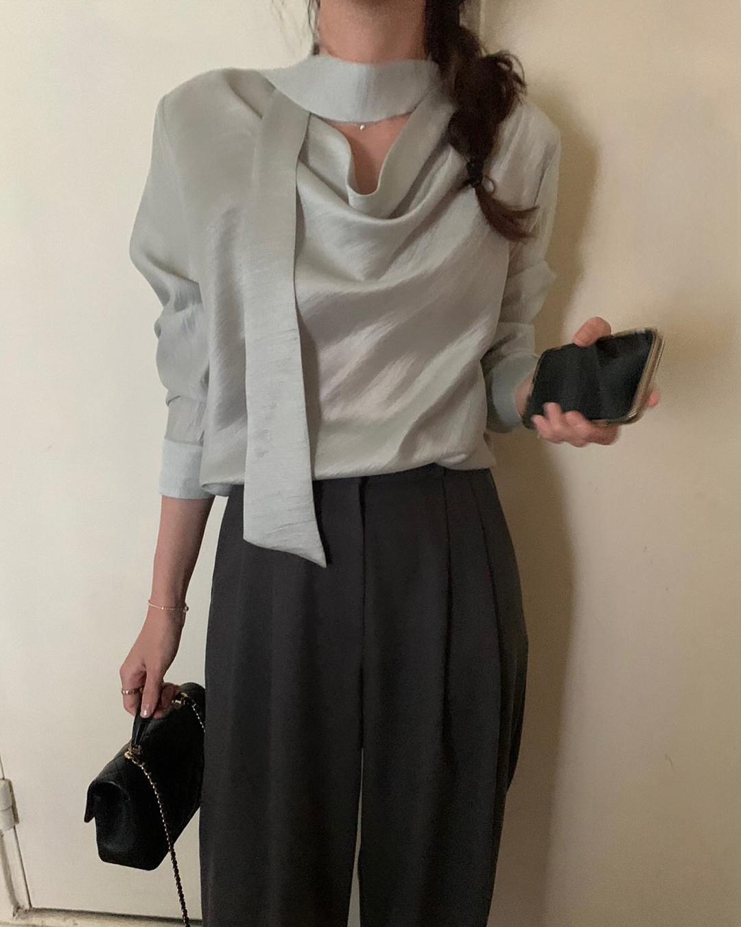 클로젯스토리지 [💟연말블라우스] 프리티영띵 일르 타이 겨울 리본 블라우스 2color