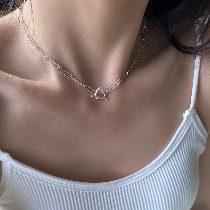 [인비저블 꼴라주 기프트샵] TEXTURED HEART CHOCKER NECKLACE