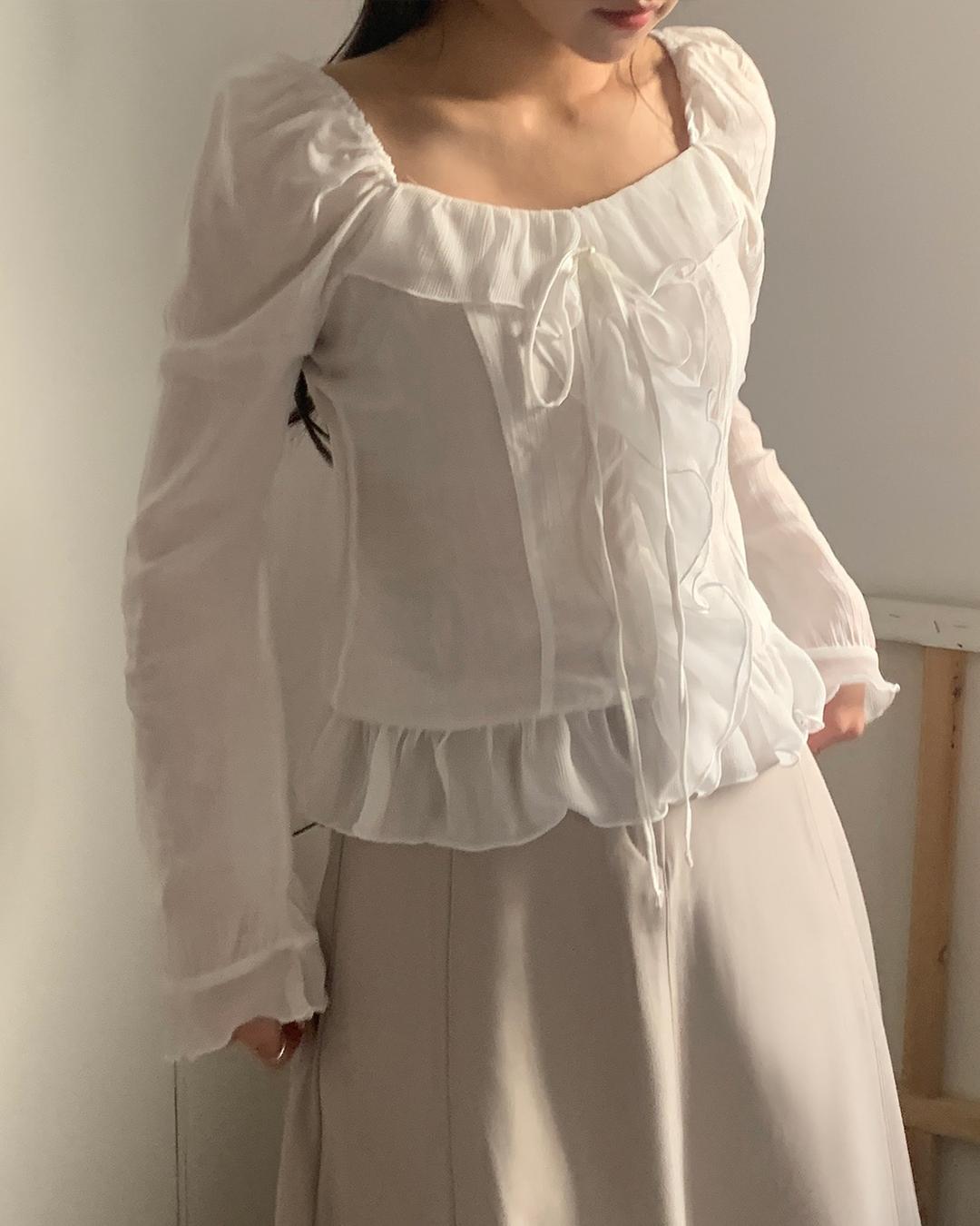 셀렉트한 Rose blouse