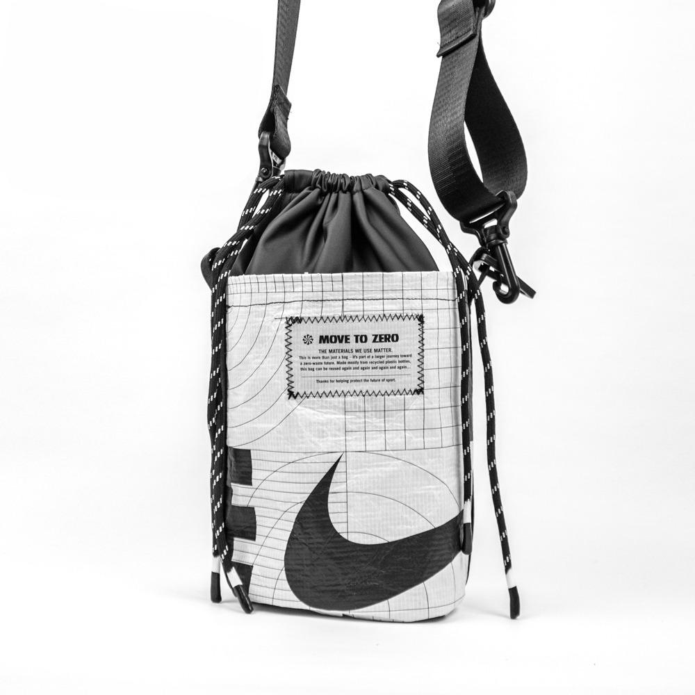 나이키 리유저블 매트 스트링 버킷백