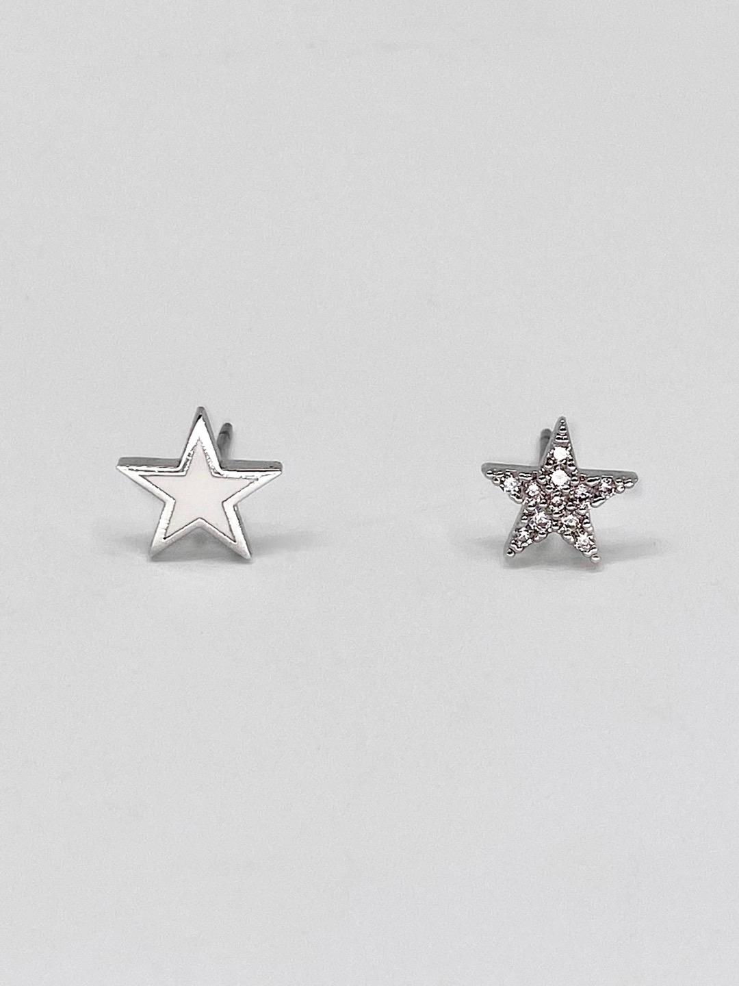 YUSE STAR EARRING [WHITE]