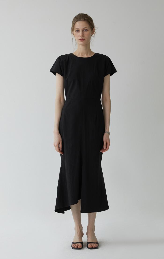 MOMET 베카 머메이드 원피스(블랙)