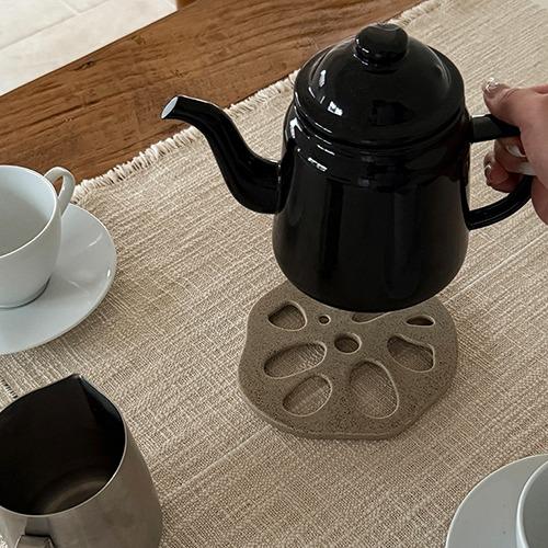 [made by Pola] 도자기 연근 팟홀더 (2 color)